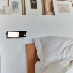 DCWéditions Biny Bedside Wall Lamp Left SW, Black/White -Tafellampen Verkoopwinkel biny biny bedside wall lamp left sw black white 8