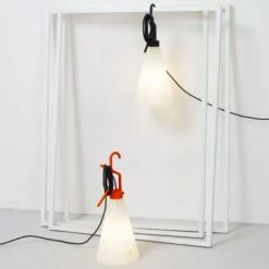 Flos Mayday Tafellamp, Oranje 7 Flos Mayday Tafellamp, Oranje -Tafellampen Verkoopwinkel flos mayday tafellamp 1 scaled