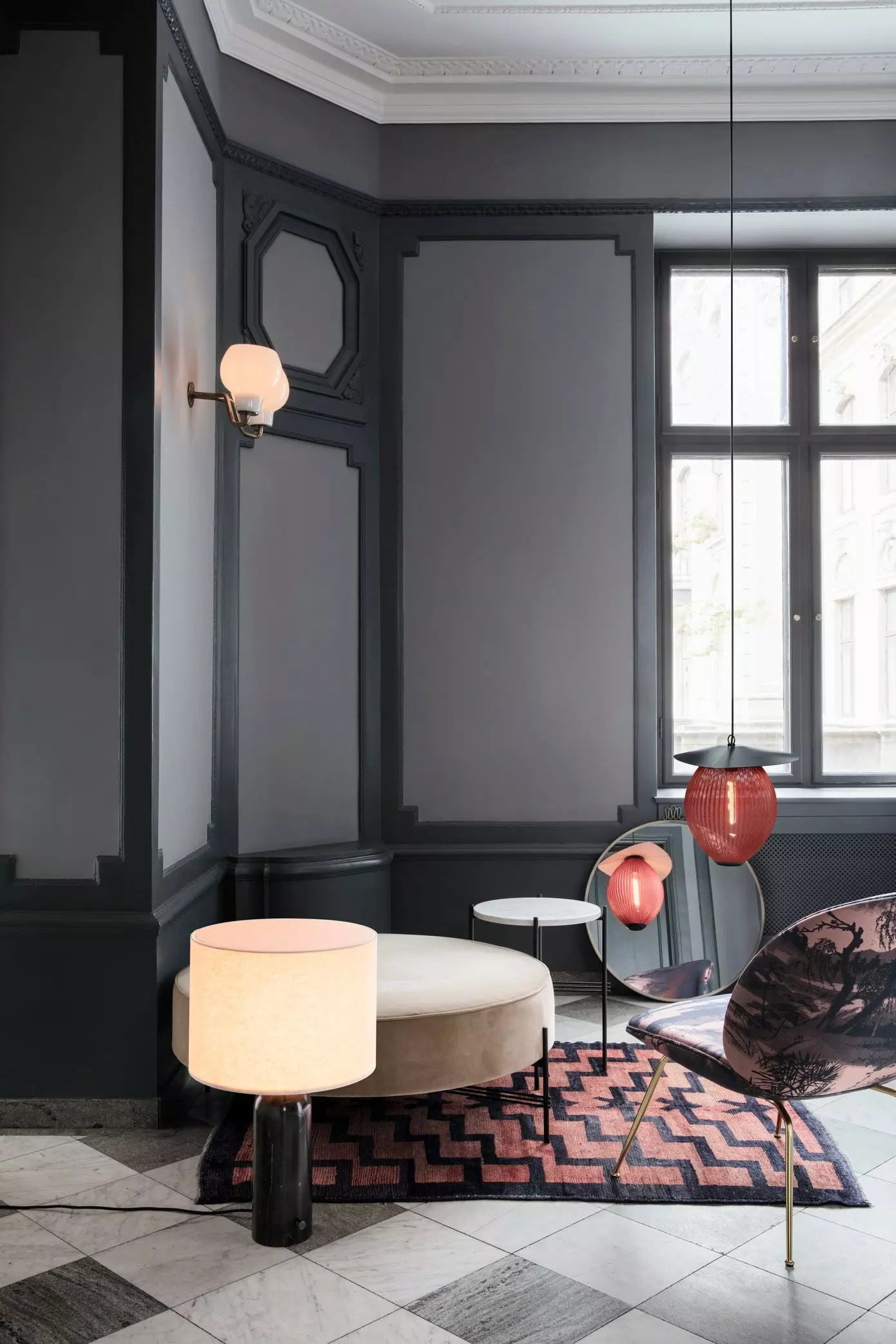 Gubi Gravity Tafellamp Groot, Grijs Marmeren / Wit 5 Gubi Gravity Tafellamp Groot, Grijs Marmeren / Wit - Afbeelding 3