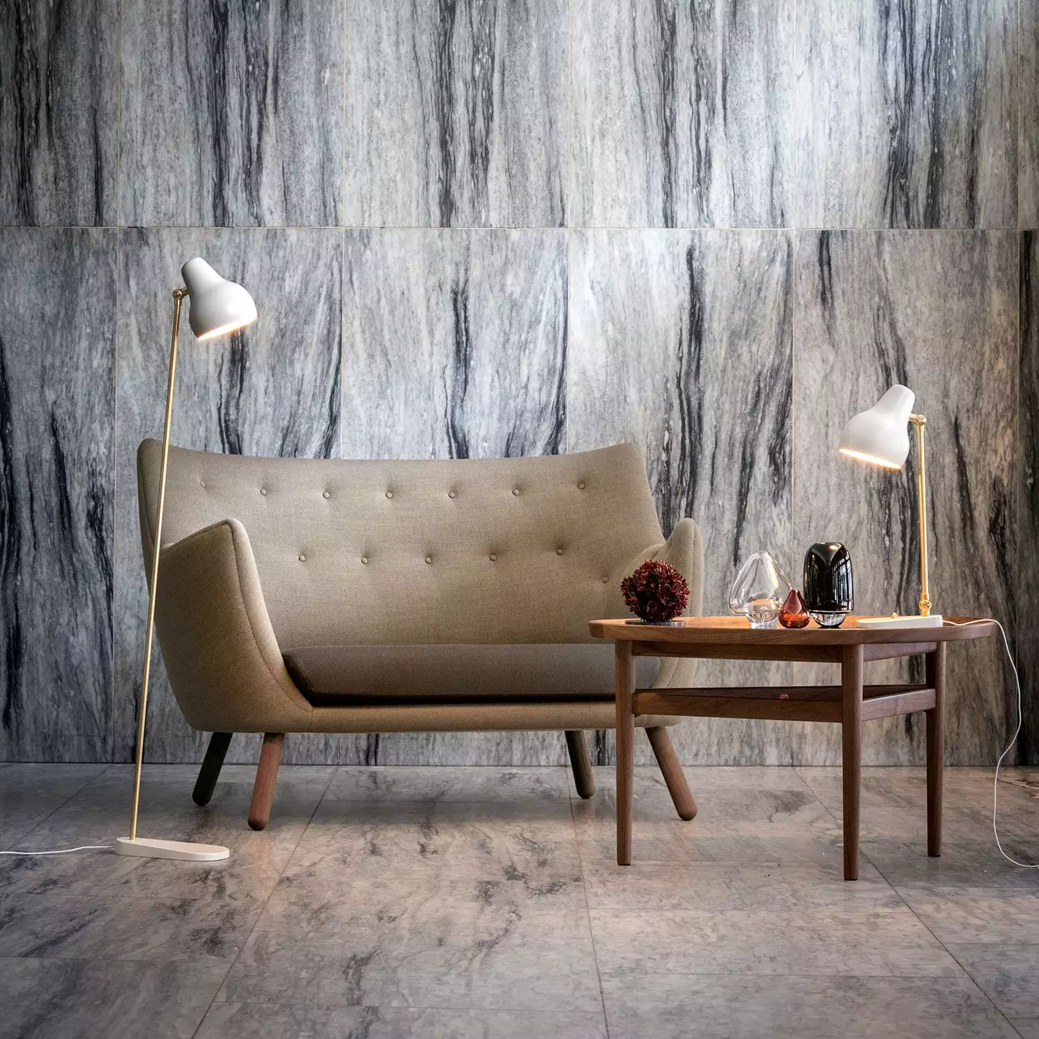 Louis Poulsen VL38 Table Lamp, Black/Brass 6 Louis Poulsen VL38 Table Lamp, Black/Brass - Afbeelding 4