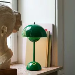 &Tradition Flowerpot VP9 Table Lamp Portable, Signal Green -Tafellampen Verkoopwinkel tradition flowerpot vp9 tafellamp draagbaar 73