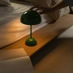 &Tradition Flowerpot VP9 Table Lamp Portable, Signal Green -Tafellampen Verkoopwinkel tradition flowerpot vp9 tafellamp draagbaar 74